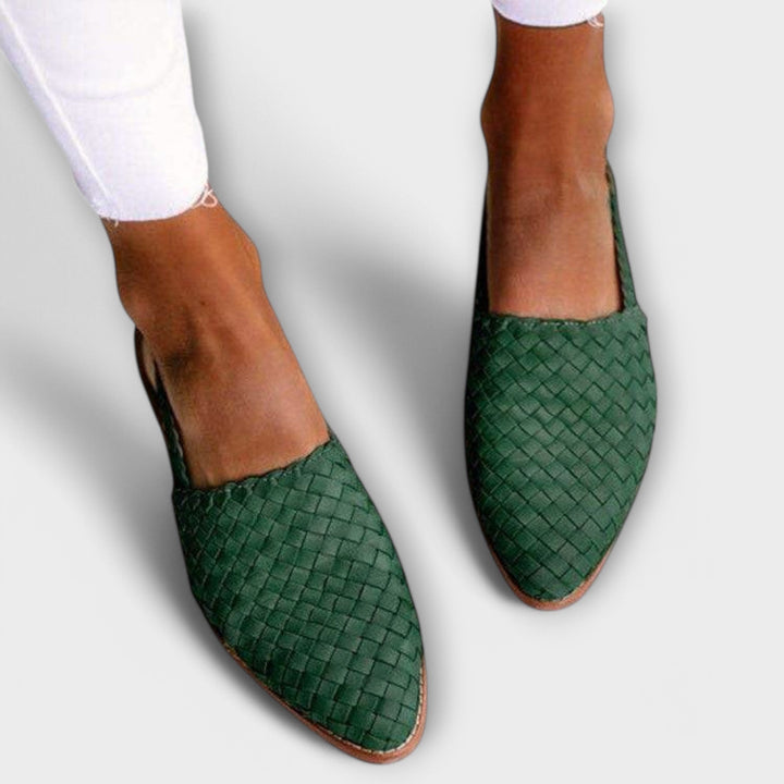 Luisa – Moccasins
