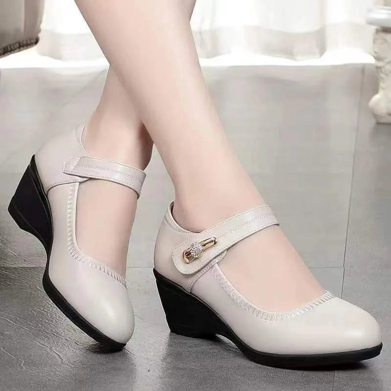 Marigold – Elegant Vegan Mid-Heel Shoes