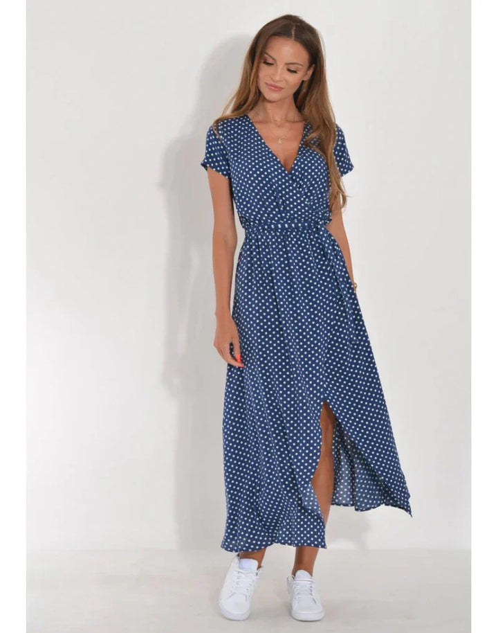 Julia | Elegant Dress with Sweetheart Neckline and Figure-Flattering Cut